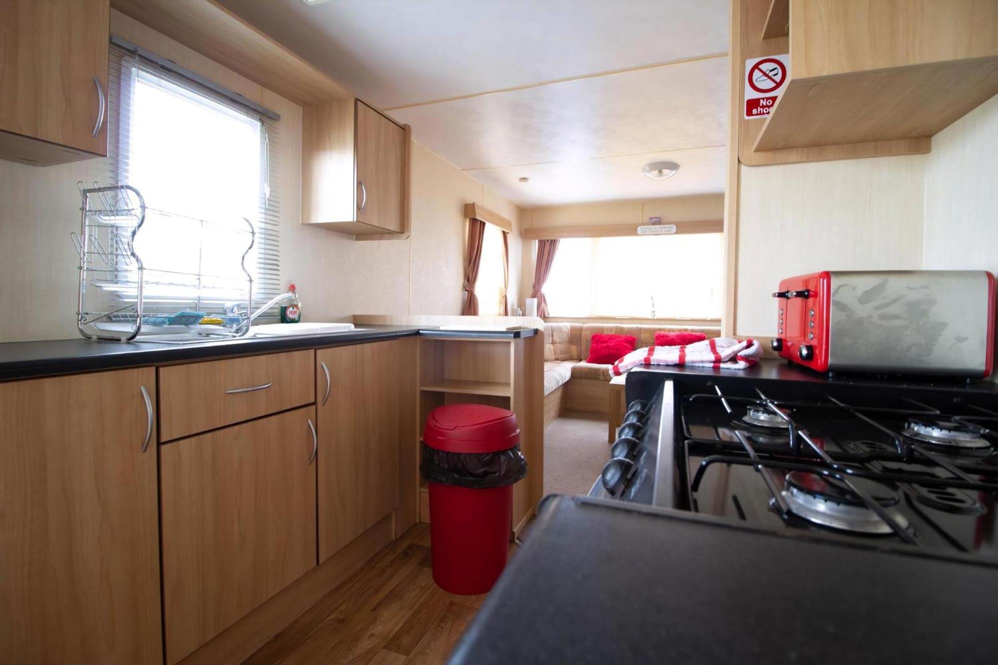 8 Berth Caravan At Eastgate Holiday Park In Skegness Ref 58012D Exterior photo